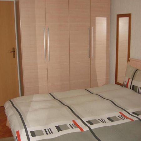 Jani Apartment พริสตีนา ภายนอก รูปภาพ